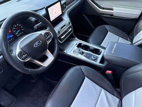 Certified 2023 Ford Explorer XLT w/ Equipment Group 202A image 11