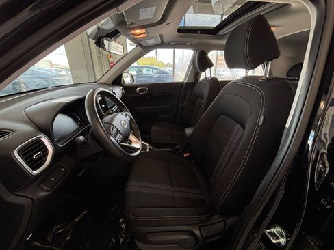 Used 2026 Hyundai Venue SEL FWD image 27
