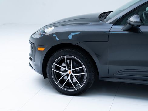Certified 2026 Porsche Macan AWD/4WD image 11