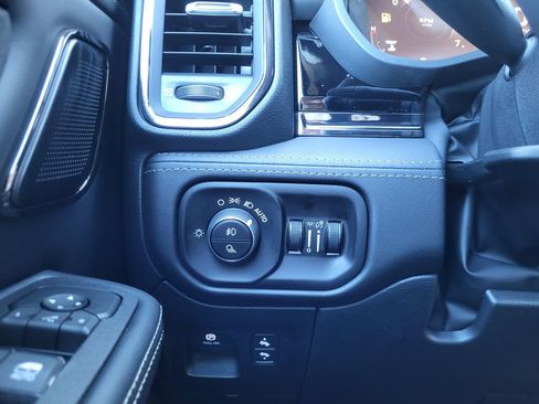 New 2026 RAM 1500 Limited w/ Body Color Bumper Group AWD/4WD image 30
