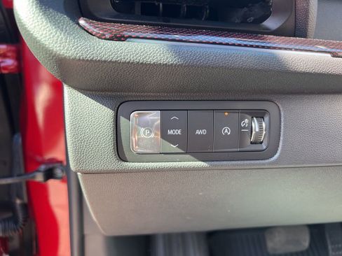 Used 2024 Chevrolet Traverse RS image 41