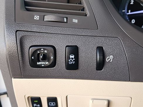 Used 2011 Lexus ES 350 FWD image 26