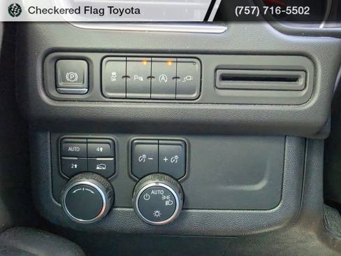 Used 2021 Chevrolet Tahoe LT image 10