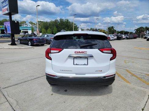 Used 2022 GMC Terrain AT4 w/ Infotainment Package II image 4