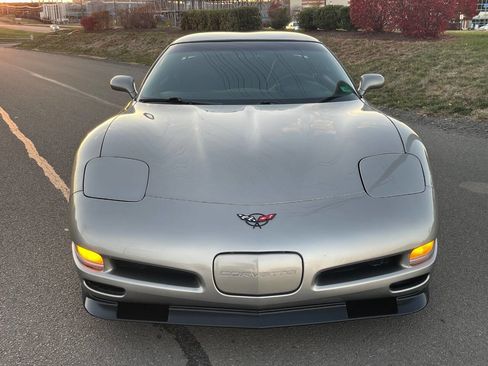 Used 2000 Chevrolet Corvette Coupe image 8