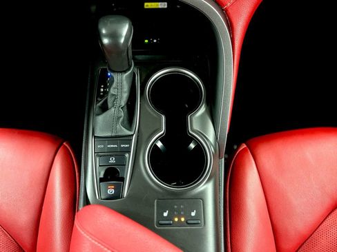 Used 2023 Toyota Camry XSE image 32