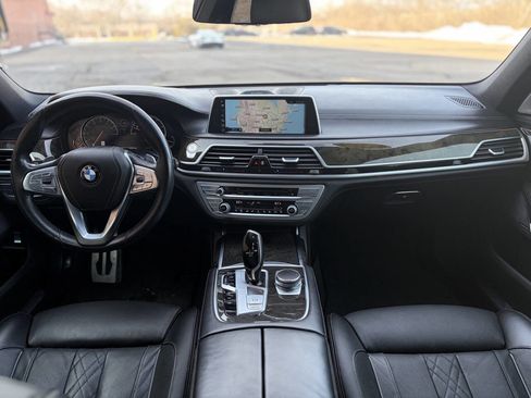 Used 2016 BMW 750i xDrive AWD/4WD image 25
