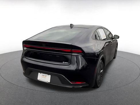 Used 2025 Toyota Prius LE image 15