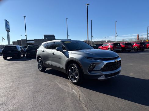 Used 2024 Chevrolet Blazer LT image 1