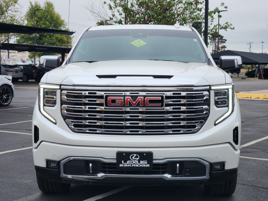 Used 2025 GMC Sierra 1500 Denali AWD/4WD image 2