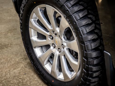 Used 2021 Chevrolet Silverado 1500 High Country w/ Technology Package image 20