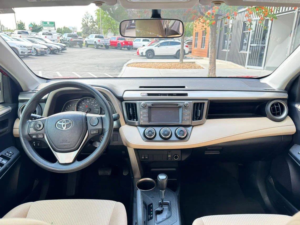 Used 2013 Toyota RAV4 LE AWD/4WD image 13