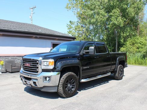 Used 2015 GMC Sierra 2500 SLE AWD/4WD image 18