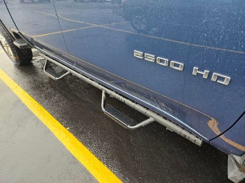 Used 2025 Chevrolet Silverado 2500 LT w/ Convenience Package image 2