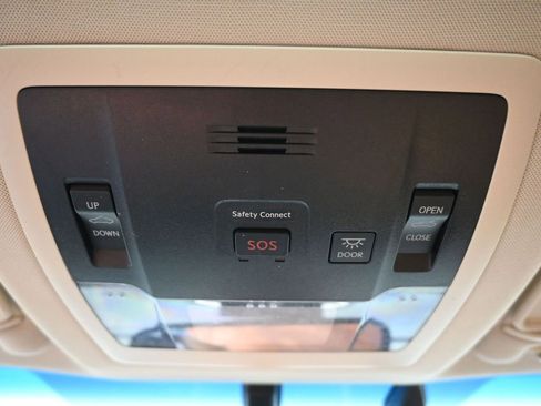 Used 2016 Lexus NX 300h AWD w/ Premium Package image 22