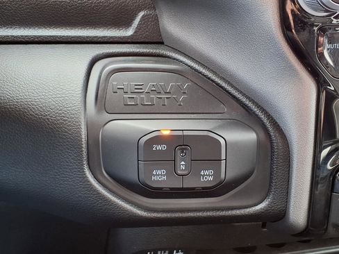 Used 2026 RAM 2500 Laramie AWD/4WD image 13