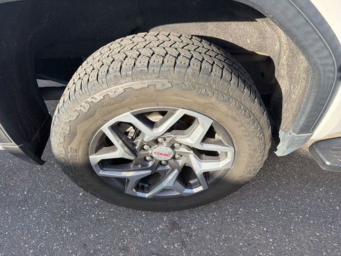 Used 2023 GMC Sierra 1500 SLT w/ SLT Premium Package image 13