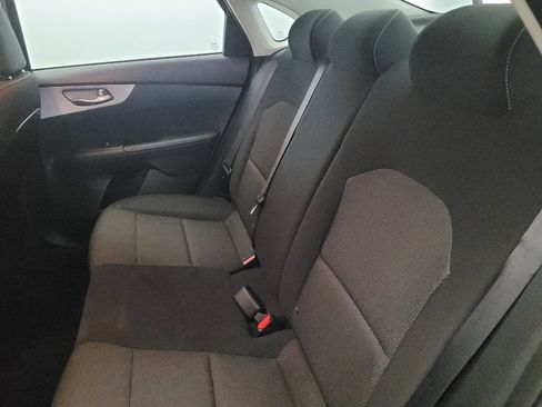 Used 2022 Kia Forte LXS FWD image 18