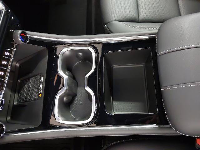 New 2027 Chevrolet Traverse LT w/ Sun and Wheel Package FWD image 23