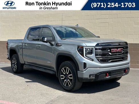 Used 2025 GMC Sierra 1500 AT4 w/ Technology Package AWD/4WD image 1