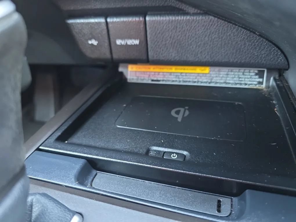 Used 2021 Toyota Camry XLE FWD image 33