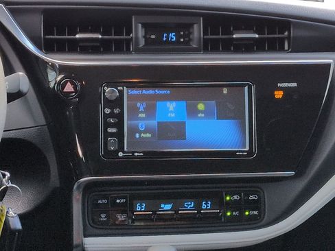 Used 2018 Toyota Corolla iM FWD image 18