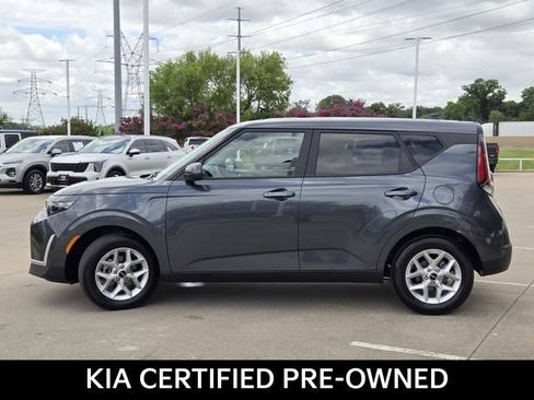 Certified 2025 Kia Soul LX w/ LX Technology Package FWD image 3