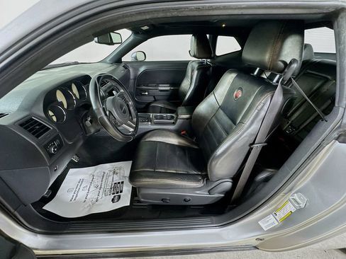 Used 2014 Dodge Challenger SXT RWD image 12