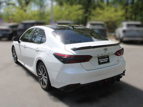 Used 2023 Toyota Camry XLE image 7