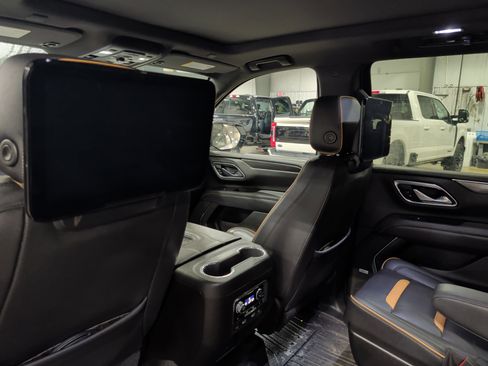 Used 2021 GMC Yukon AT4 w/ AT4 Premium Plus Package image 9