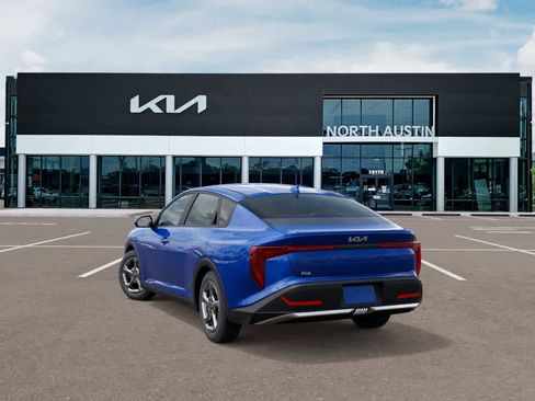 New 2026 Kia K4 LXS FWD image 4