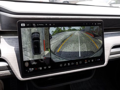 Used 2025 Rivian R1T Adventure AWD/4WD image 33
