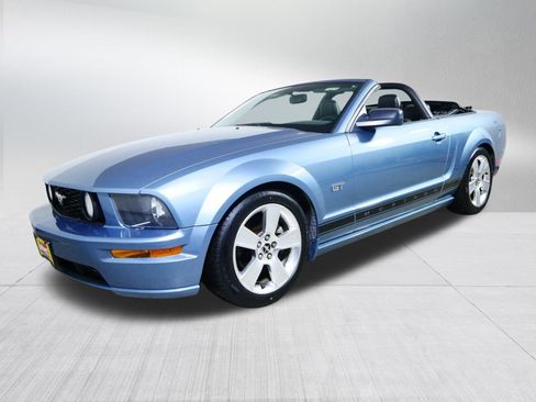 Used 2006 Ford Mustang GT Premium image 3