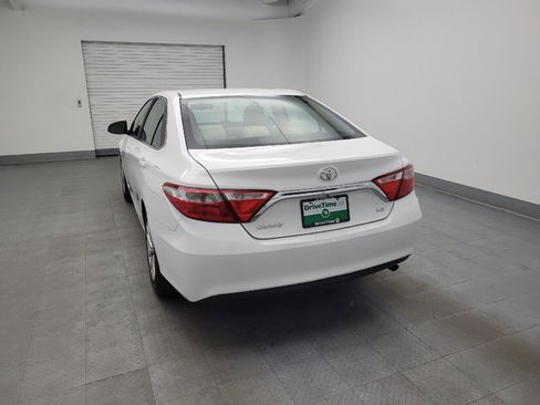 Used 2015 Toyota Camry LE image 6