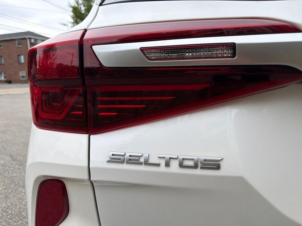 Certified 2023 Kia Seltos SX AWD/4WD image 11