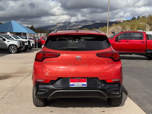 Used 2024 Buick Encore GX Sport Touring image 4
