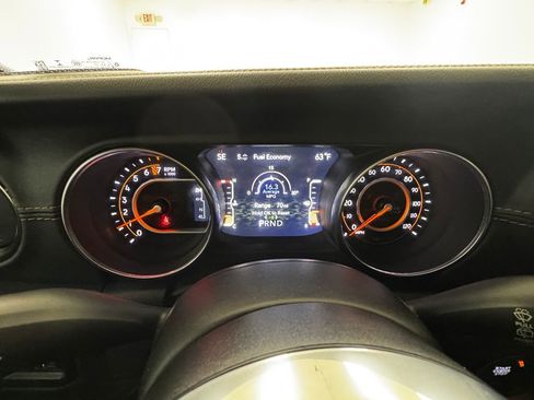 Used 2021 Jeep Wrangler Unlimited Sahara image 18