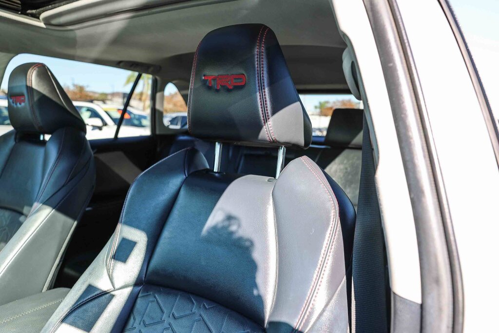 Certified 2020 Toyota RAV4 TRD Off-Road AWD/4WD image 16