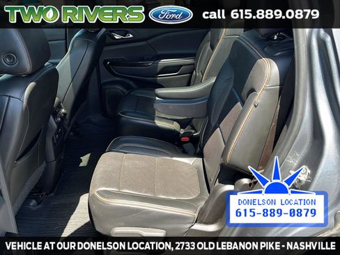 Used 2021 GMC Acadia AT4 w/ Technology Package AWD/4WD image 33