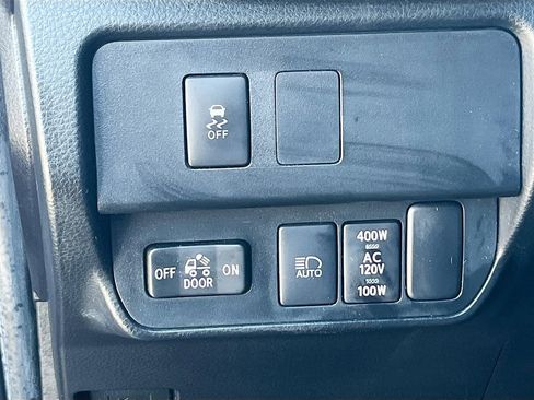 Used 2022 Toyota Tacoma TRD Sport w/ TRD Premium Sport Package RWD image 10