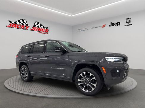 New 2025 Jeep Grand Cherokee L Overland image 12