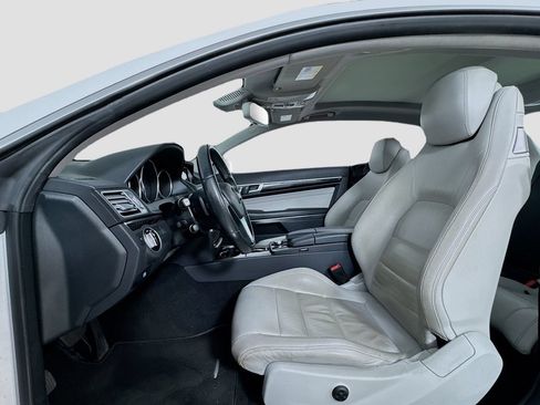 Used 2015 Mercedes-Benz E 400 4MATIC Coupe image 10