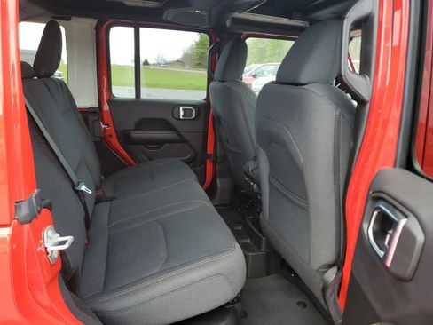 Used 2025 Jeep Wrangler Sahara w/ Safety Group image 23