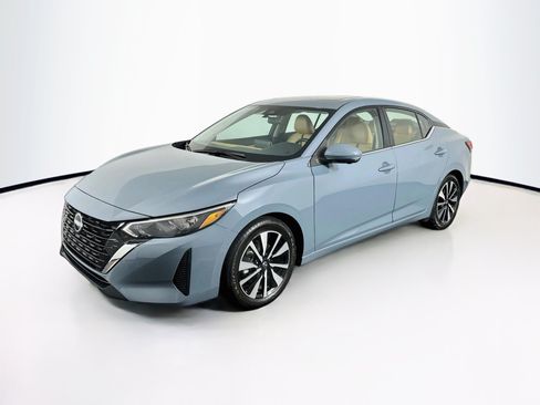 Used 2025 Nissan Sentra SV w/ SV Premium Package FWD image 3