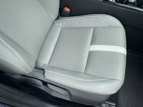 Used 2025 Toyota Camry SE image 22