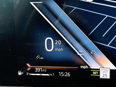 Used 2025 BMW 330i Sedan image 41