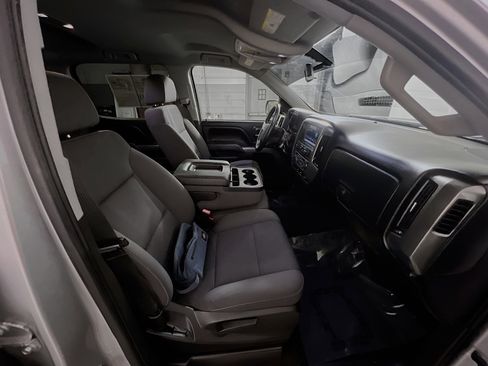 Used 2018 Chevrolet Silverado 1500 LT w/ All Star Edition image 30