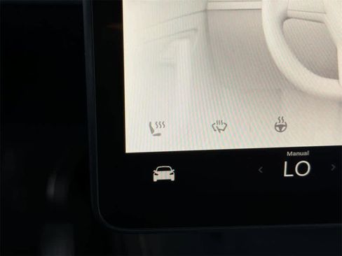 Used 2024 Tesla Model Y image 23