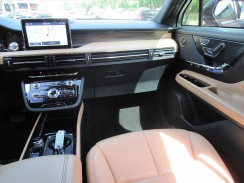 Used 2021 Lincoln Corsair Reserve w/ Equipment Group 201A AWD/4WD image 13