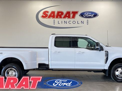 Used 2025 Ford F350 Lariat AWD/4WD image 1